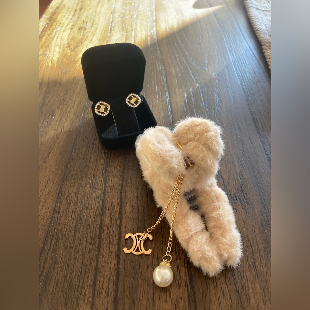 Accessories Bundle - Picture 4 of 10